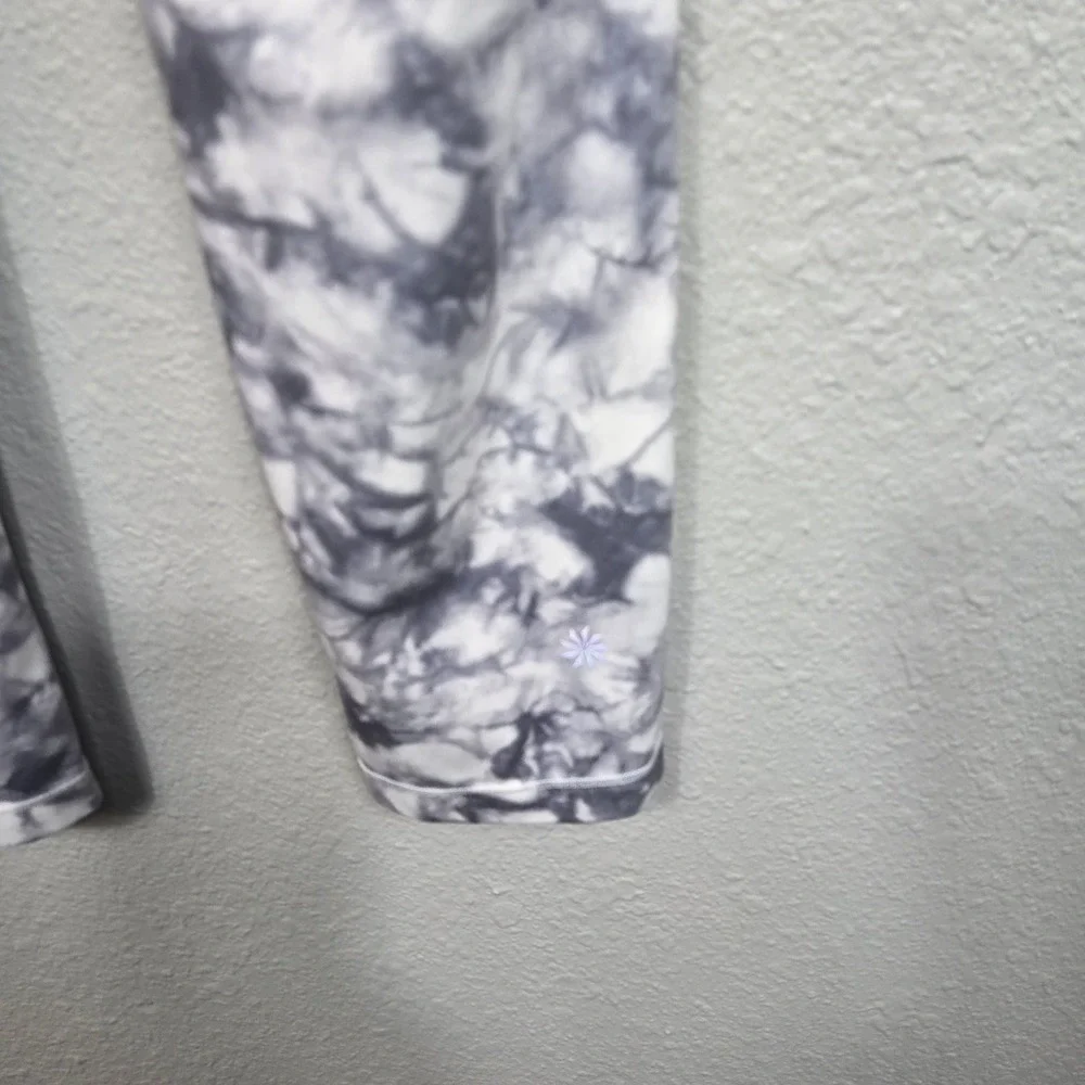 Athleta Girl Tie Dye Crop Leggings Grey White‎ Purple Gym Athletic Size L